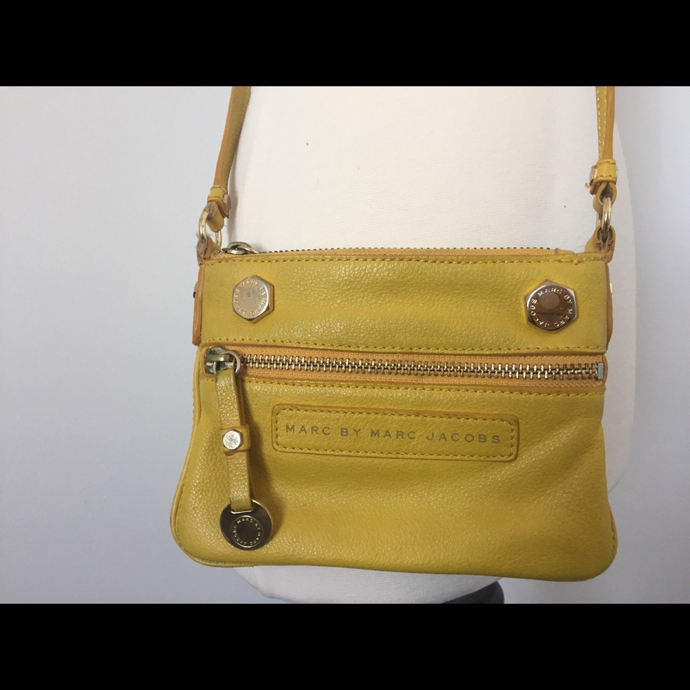 Marc Jacobs yellow cross body bag / purse